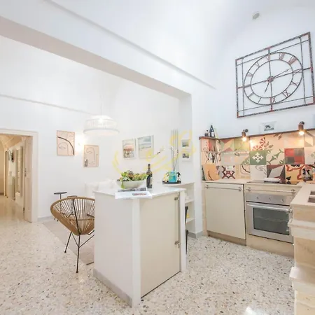 Td Casa Altomare With Terrace Over Historic Center Monopoli