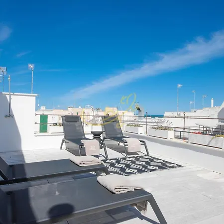 Td Casa Altomare W Terrace Over Historic Center Holiday home Monopoli